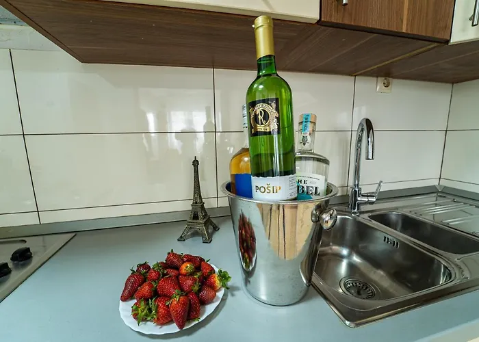 Diocles Place Lejlighed *